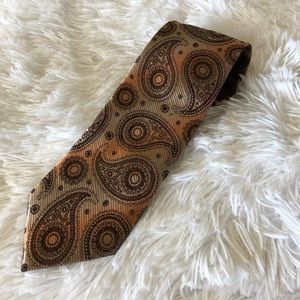 • Mens Paisley Necktie •